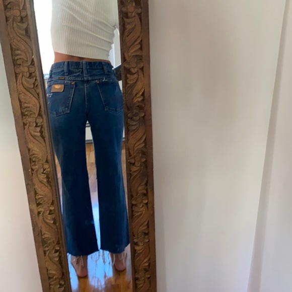 Vintage distressed Wrangler Jeans - Picture 4 of 14